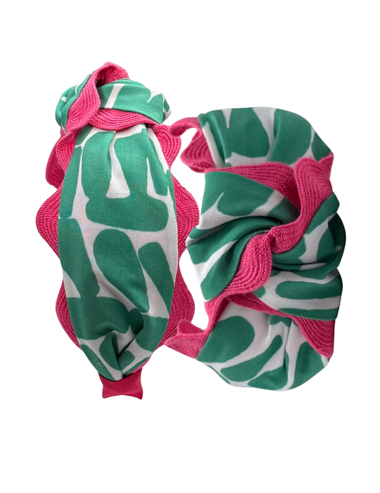Kelly Green Dash with Large Bright Pink Piping