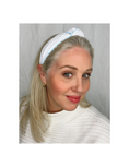 Load image into Gallery viewer, Light blue Scallop on White Seersucker
